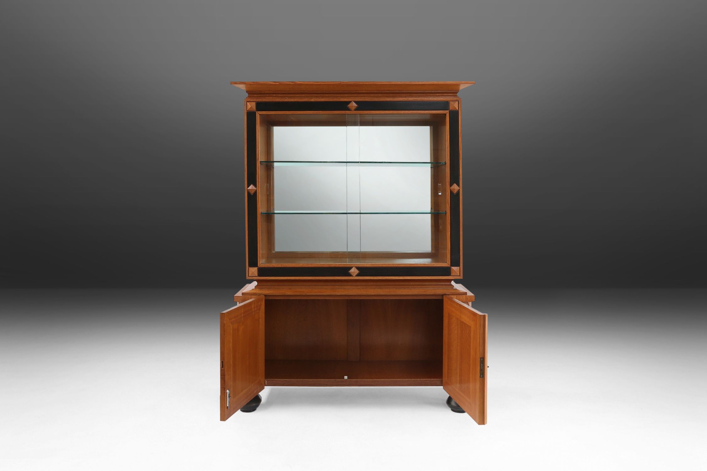 Late Art Deco Display Cabinet in Oak, Belgium 1940sthumbnail